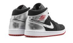 1 Mid "Johnny Kilroy" 554724 057