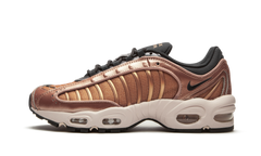 AIR MAX TAILIND 4 WMNS"Metallic Red Bronze" CT1184 900