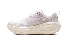 Vomero Plus WMNS"Silt Red Stardust" HV8154 605