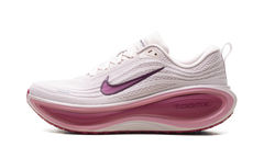 Vomero Plus Wmns"Red" HV8154 602