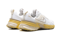 V2K Run WMNS"Gore-Tex White Light Bone" FZ2622 100