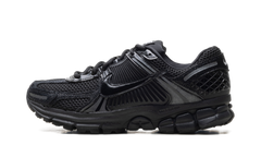 Zoom Vomero 5 WMNS"Black Patent" II6236 001