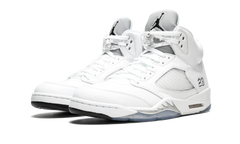 5 Retro "Metallic Silver" 136027 130