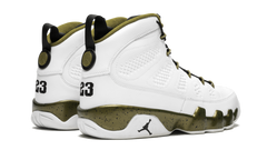 9 Retro "Statue" 302370 109