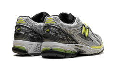 1906 "Light Silver Metallic/Alkaline Green" U190652H