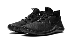 FREE TR 8 MNS WMNS "Triple Black" 942888 002