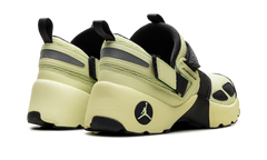 Trunner LX "Luminous Green" HQ2164 302