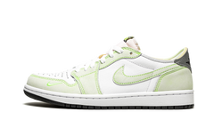 1 Low OG "Ghost Green" DM7837 103