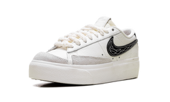 Blazer Low Platform WMNS"Needlework" FJ4556 133
