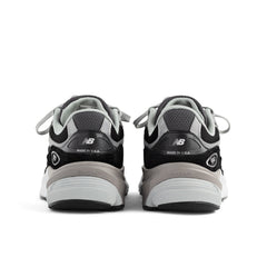 Men's Made in USA 990v6