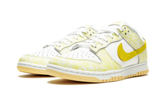 DUNK LOW WMNS"Yellow Strike" DM9467 700