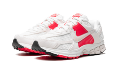 Air Zoom Vomero 5 WMNS"Siren Red" HF5072 133